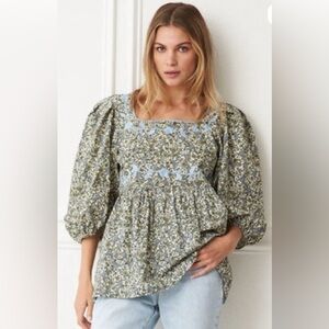 Mi Golondrina puff sleeve top